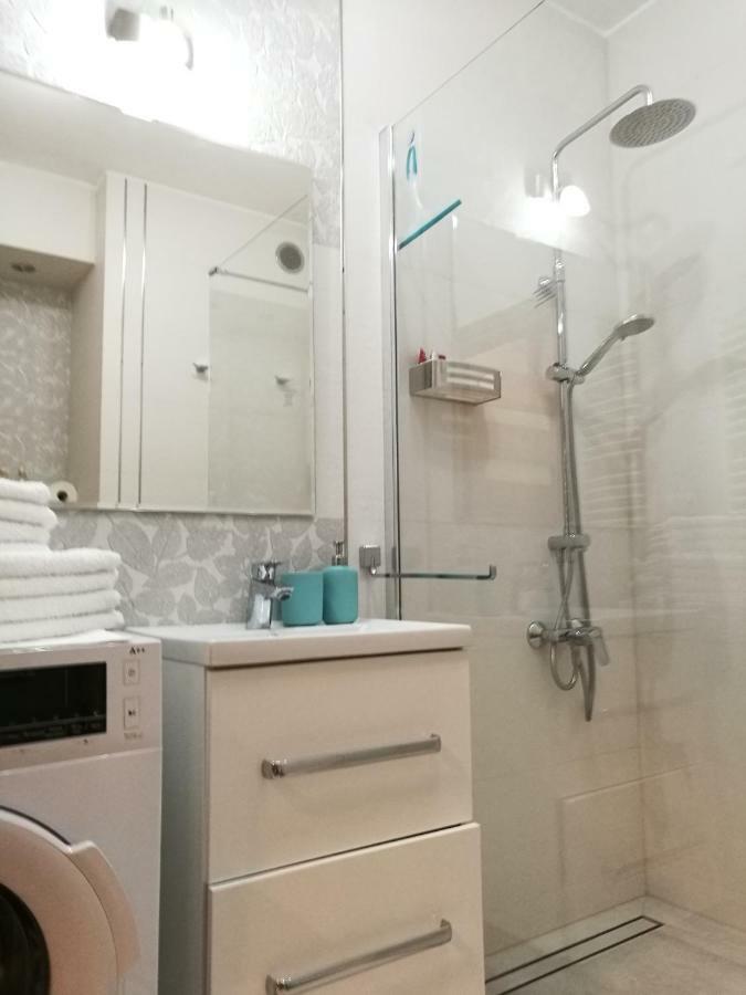 Apartament Mini Apartment ลูบลิน ภายนอก รูปภาพ